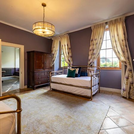 Topside House - Beautiful 7 Bedroom House With Hottub Wifi And Parking Near Bath Wells Frome Oakhill Exterior photo