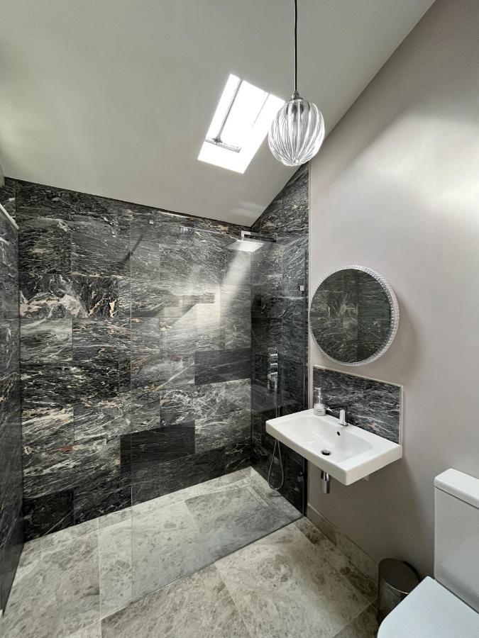 Topside House - Beautiful 7 Bedroom House With Hottub Wifi And Parking Near Bath Wells Frome Oakhill Exterior photo