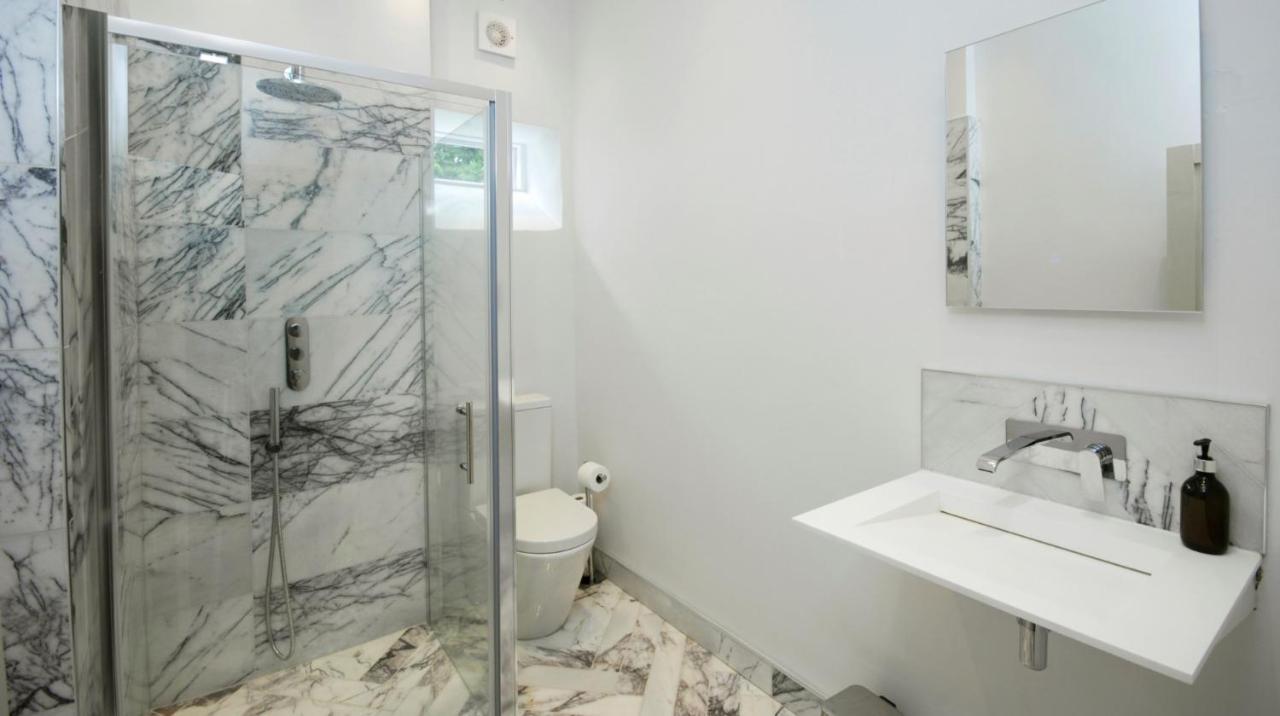 Topside House - Beautiful 7 Bedroom House With Hottub Wifi And Parking Near Bath Wells Frome Oakhill Exterior photo