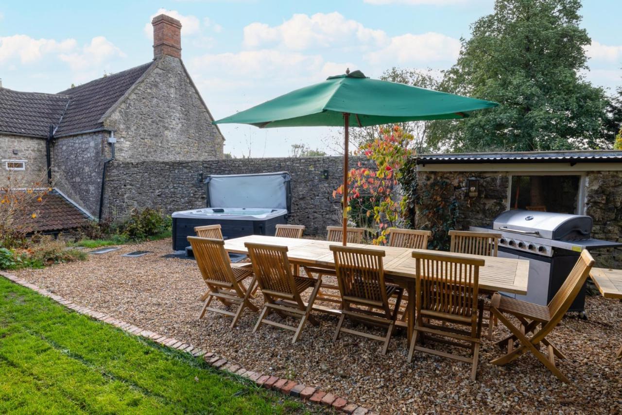 Topside House - Beautiful 7 Bedroom House With Hottub Wifi And Parking Near Bath Wells Frome Oakhill Exterior photo
